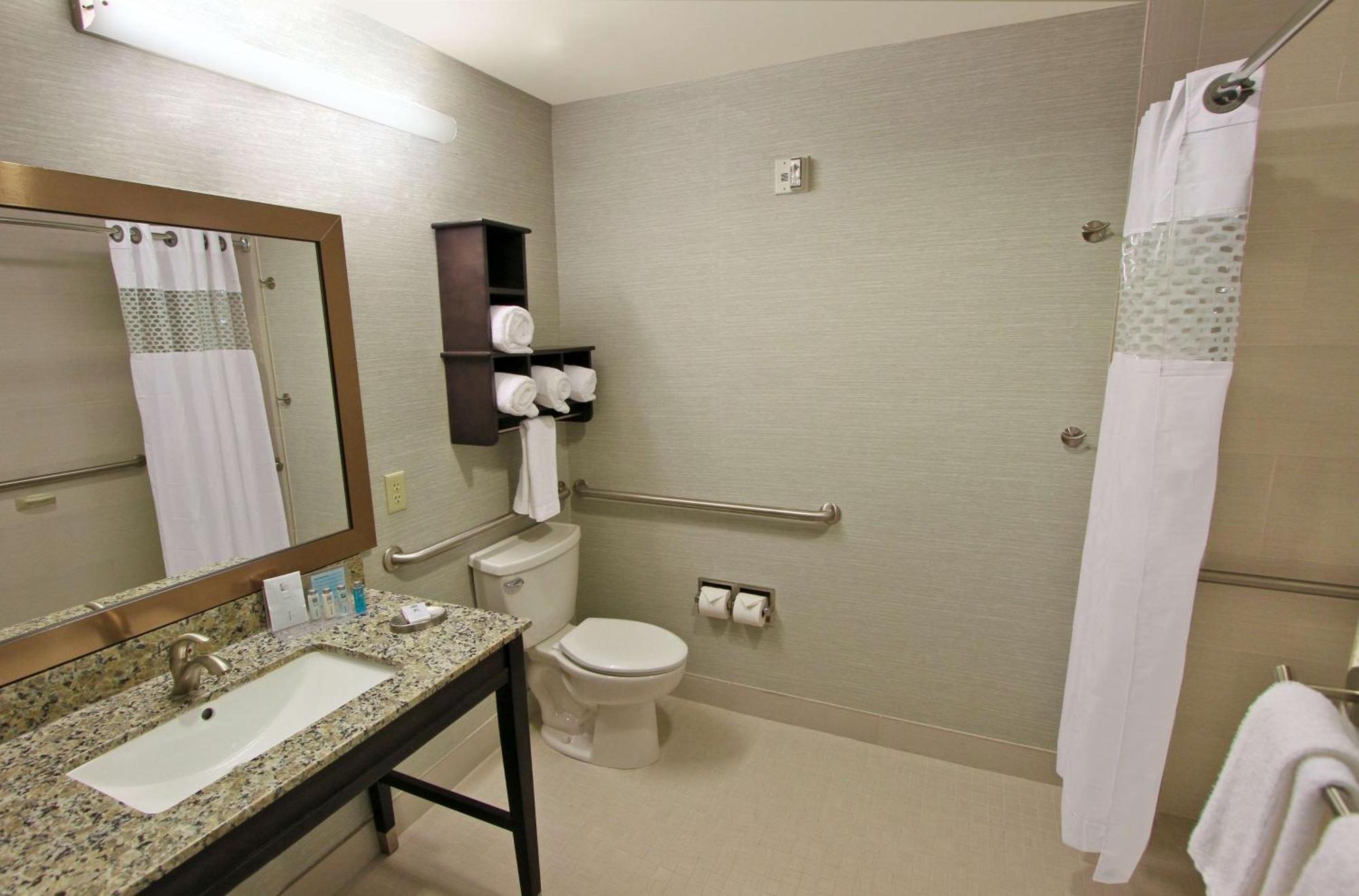 Hampton Inn & Suites Winnie Exterior foto